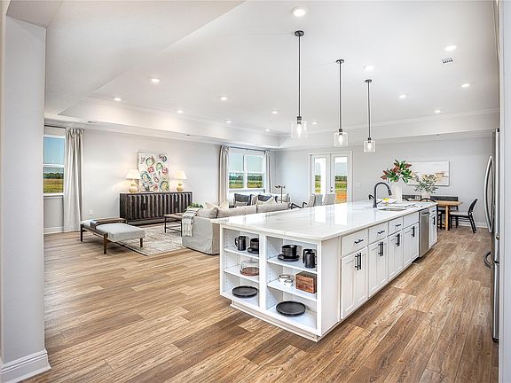 4th image of 5803 NW Burney Street