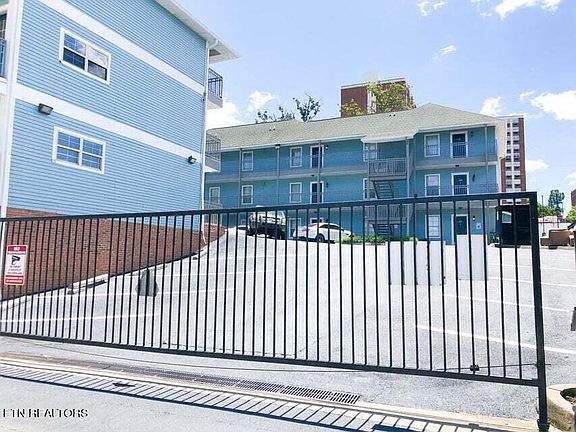 2nd image of 1616 Queen Anne Way