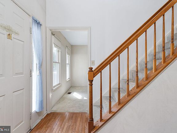 5th image of 604 Spottswood St