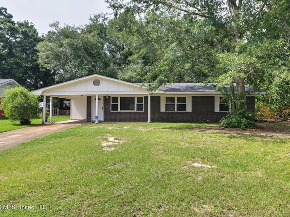 2517 Ridgewood Rd, Ocean Springs, MS 39564