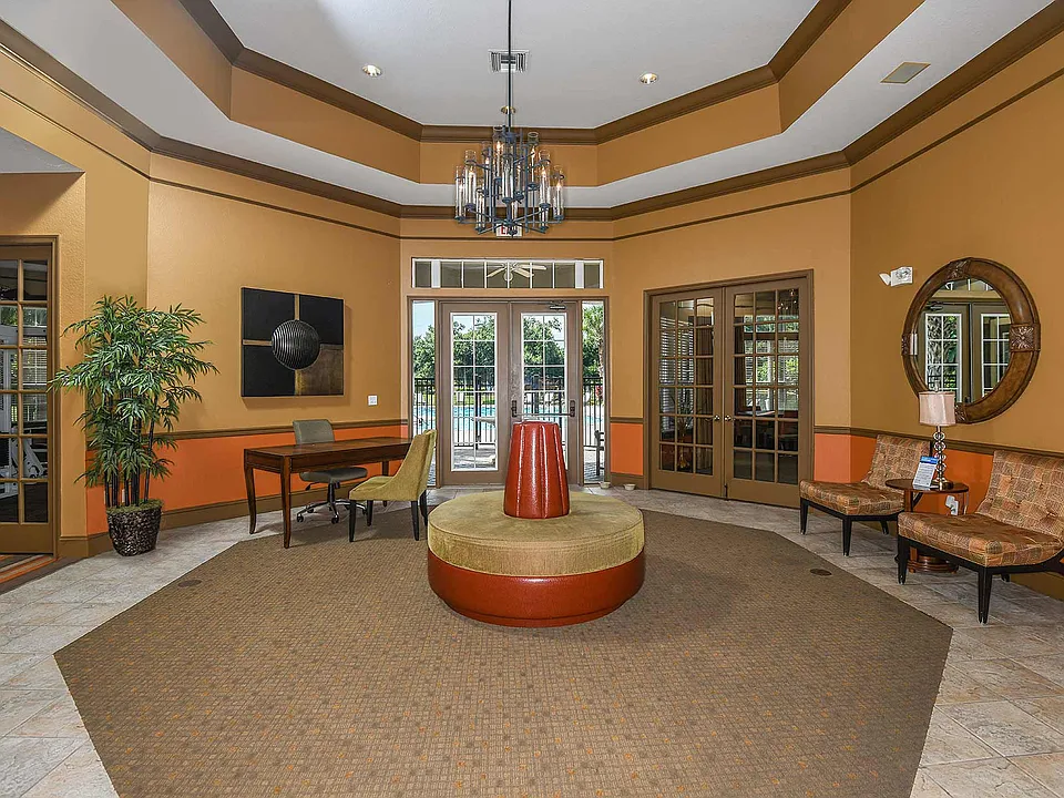 Hawthorne Groves apartments community photo