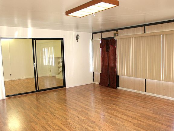 5th image of 2746 Caraston Way
