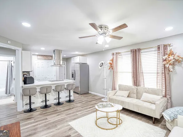 1827 Dunlap Ave, East Pt, GA 30344