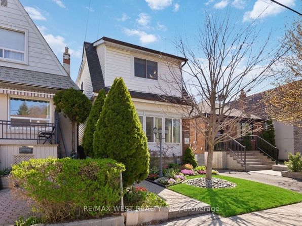 79 King Edward Ave, Toronto, ON M4C 5J5
