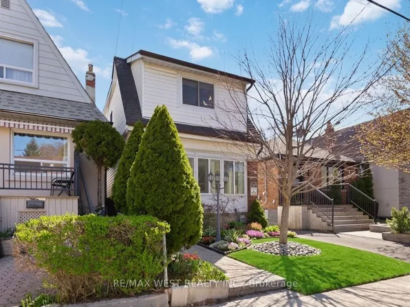 79 King Edward Ave, Toronto, ON M4C 5J5