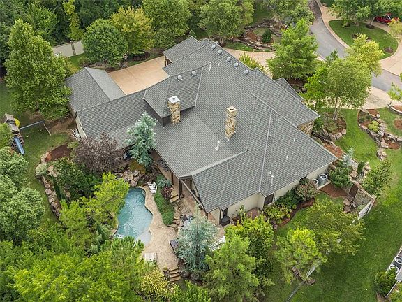 2nd image of 1665 Saratoga Way