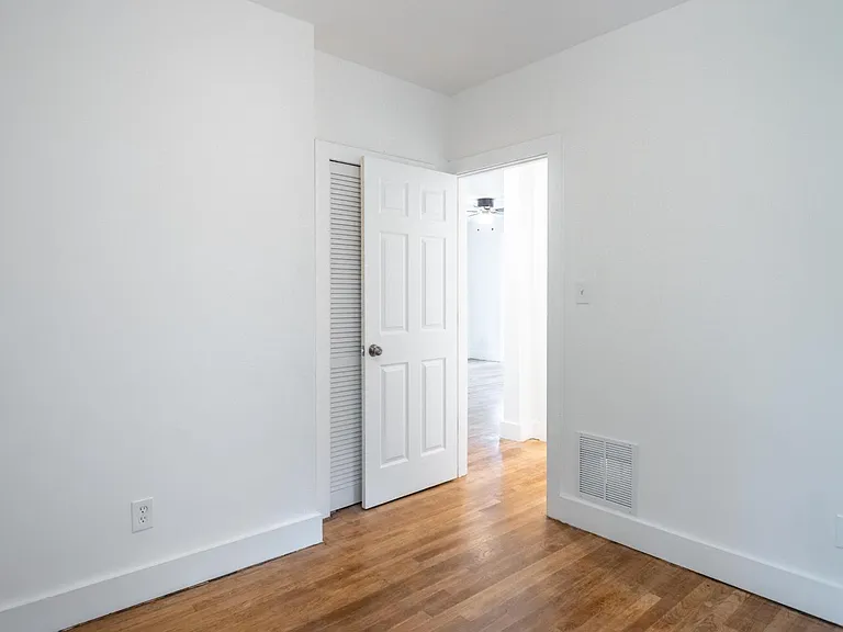 Unit Photo