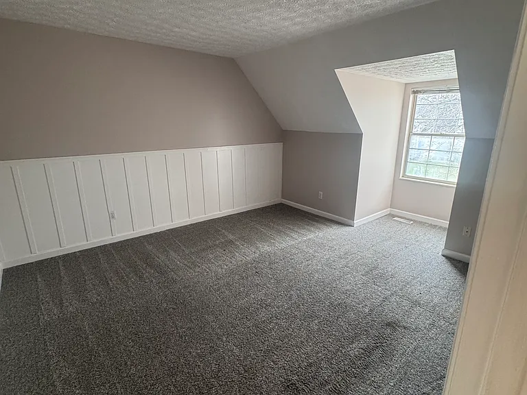 19310 Wheelers Ln #19310 — Photo 5