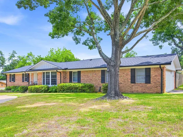 1901 Sterling Dr, Tyler, TX 75701