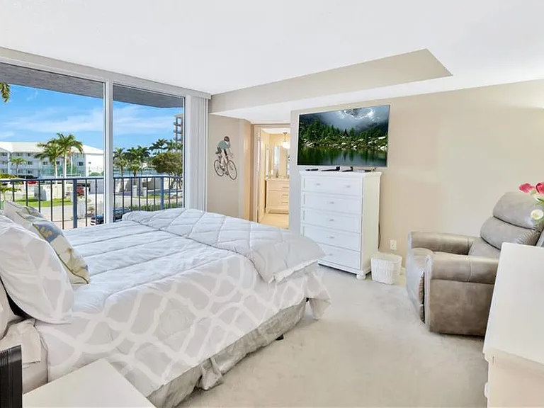 10701 Gulf Shore Dr #302 — Photo 14