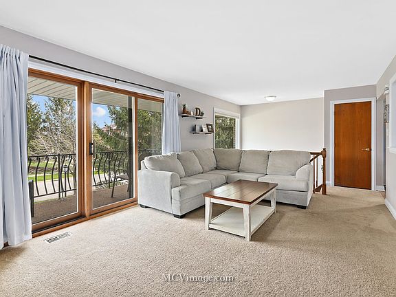 4th image of 15665 Wild Rose Ln #15665