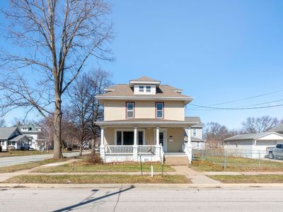 623 W 6th St, Cedar Falls, IA, 50613