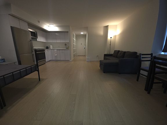3rd image of 225 Rector Pl APT 2K