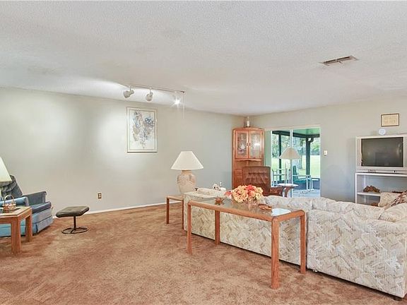 4th image of 10189 Mason Dixon Cir