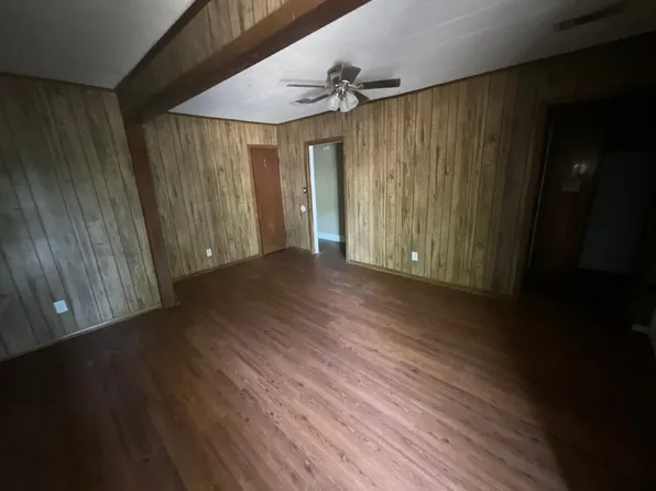 826 W McDowell Rd, Jackson, MS 39204