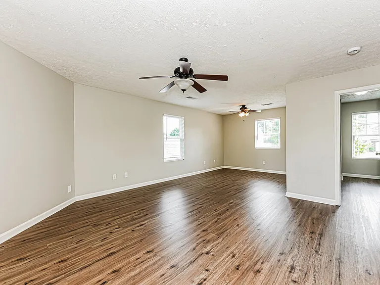 5012 Millpond Ct — Photo 8