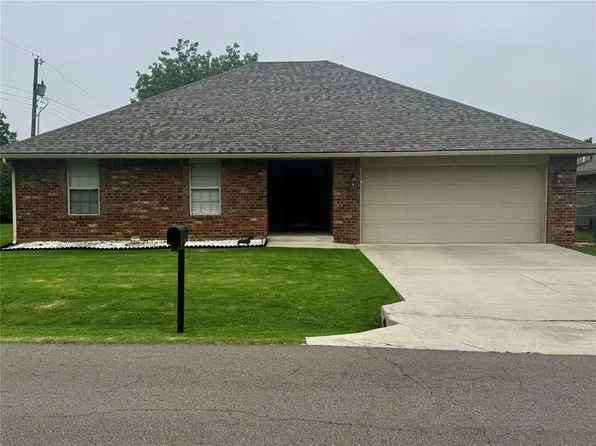 209 Williams Ave, Tuttle, OK 73089