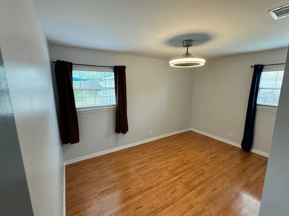 1008 Chesapeake Dr, Austin, TX 78758