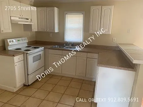 2705 Stevens St — Photo 9