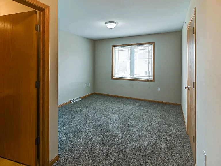 6711 Fairhaven Rd — Photo 15