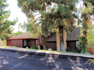 520 Wilson Ave, Taft, CA 93268