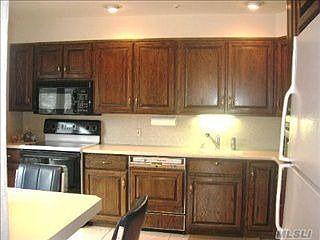 2nd image of 21 Fordham Dr