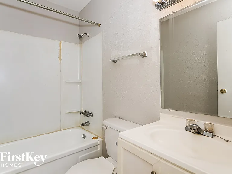 4110 Mellis Dr — Photo 10