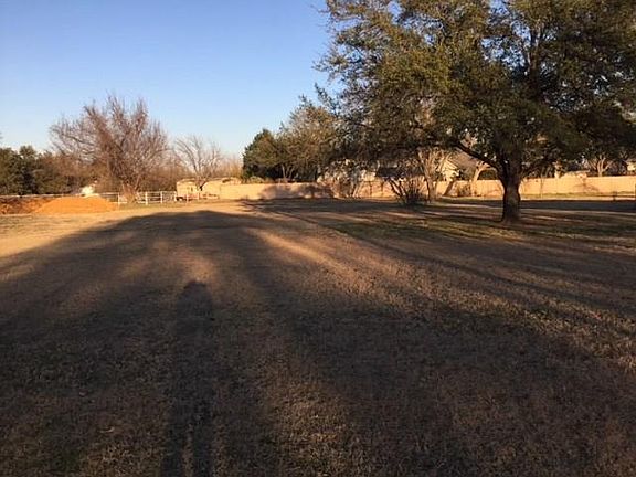 3rd image of 5605 Montclair Dr