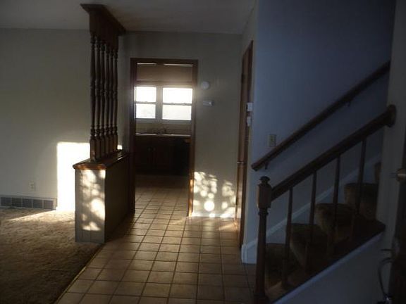2nd image of 3336 Hanna Ave