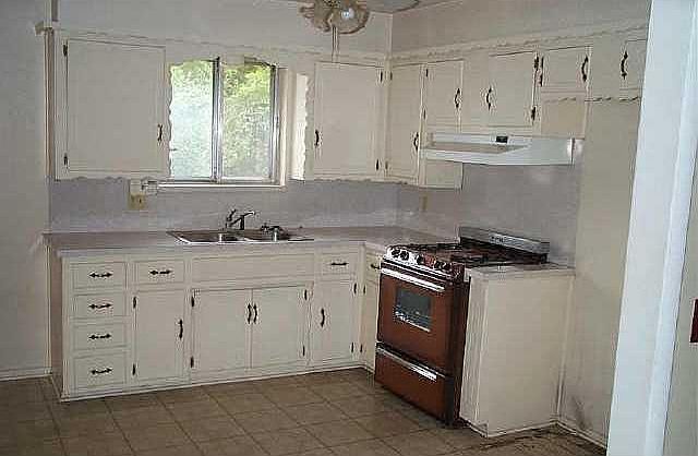 2nd image of 712 N Gale