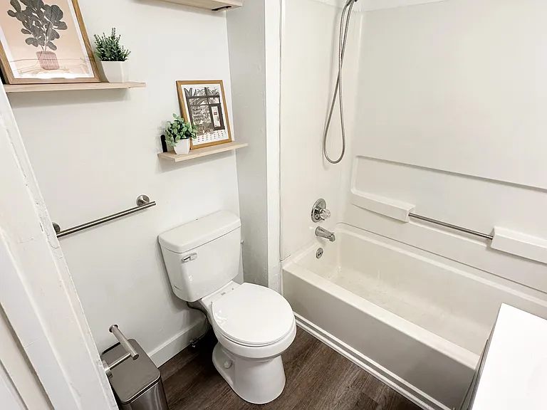 2600 Kingman Blvd #21 — Photo 16