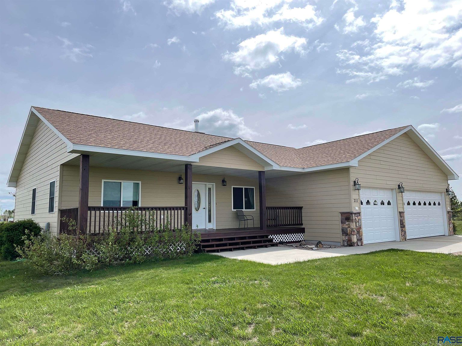 211 E White St, Bison, SD 57620 Zillow