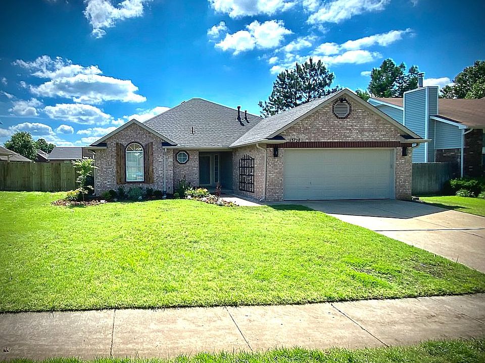 1st image of 13728 S Oak Pl E