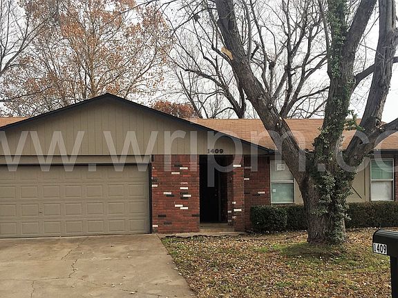 2nd image of 1409 S 121st Ave E