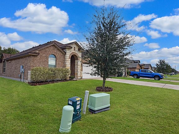 4th image of 6425 Ambrose Cir