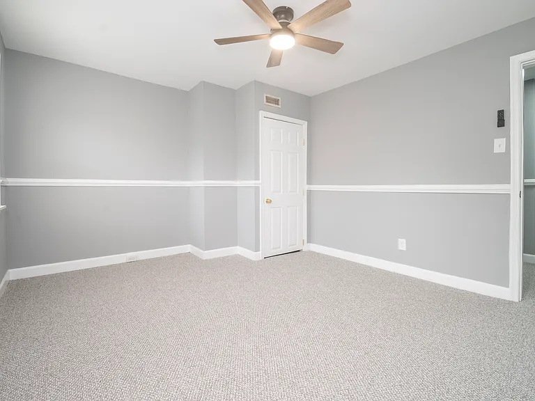 1509 McHenry St — Photo 14
