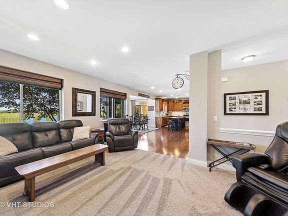 3rd image of 25432 Pastoral Dr