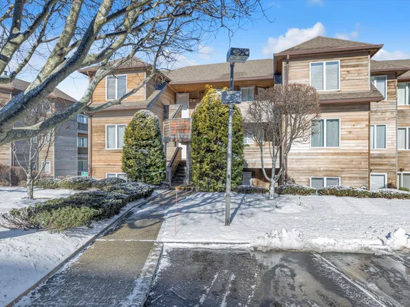 418 Fox Hill Drive, Baiting Hollow, NY 11933