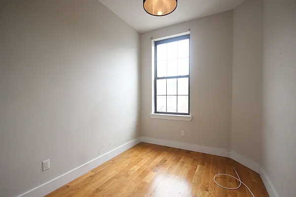 Rented by Nooklyn NYC LLC | media 19