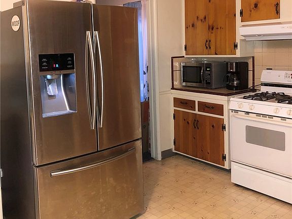5th image of 11506 Ringwood Ave