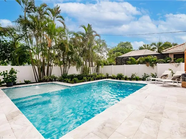 776 96th AVE N, NAPLES, FL 34108