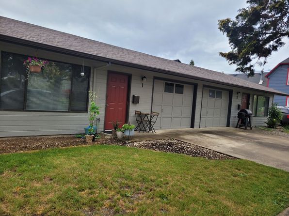 237 SE Clay St APT 1