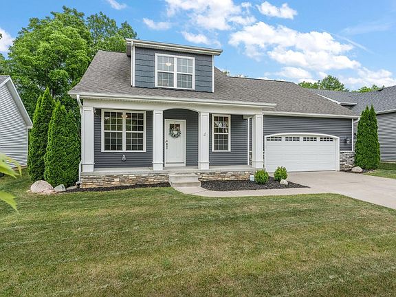 4th image of 4106 Crown Dr