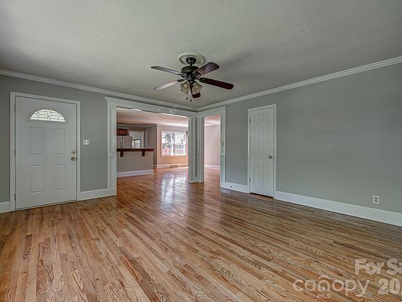 4th image of 3106 Canterberry Dr