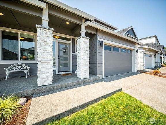 4th image of 2012 Fairway Drive