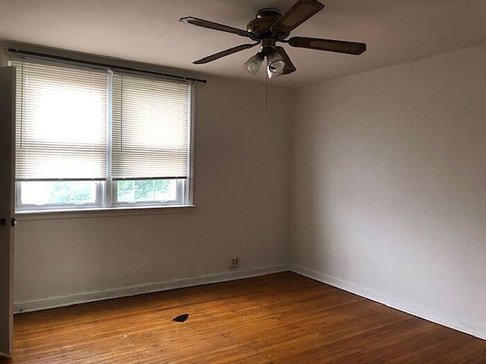 1st image of 6043 Summerdale Ave