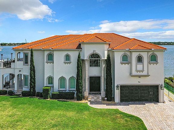 3rd image of 1 Bonita Bay Dr