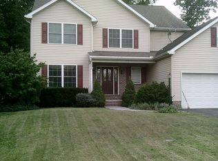 186 Twin Lakes Dr, Gettysburg, PA 17325