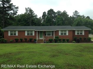 608 Bee Gee Rd, Lumberton, NC 28358