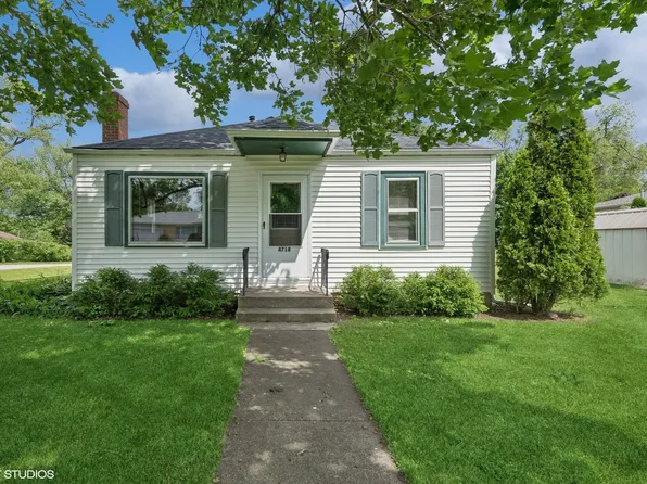 4718 Winnebago Dr, Wonder Lake, IL 60097